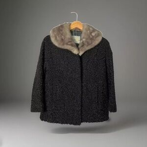 Meyer Epstein Furs London Ontario Unique Black Lambswool Coat With Mink Fur Trim